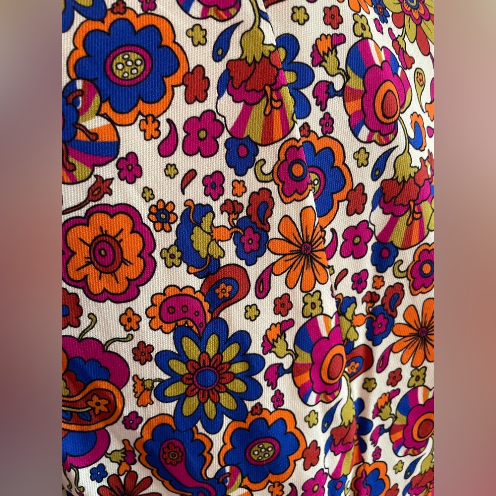 Insanely Cool 70s Vibe Floral Multicolor Suit - Picture 7 of 15